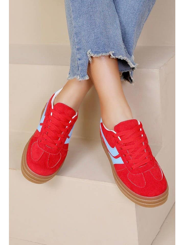 No Doubt Shoes – wholesale Lifestyle trainers – Women′s – WOMENS LACE UP GUM SOLE SIDE DETAIL CHUNKY SNEAKERS5