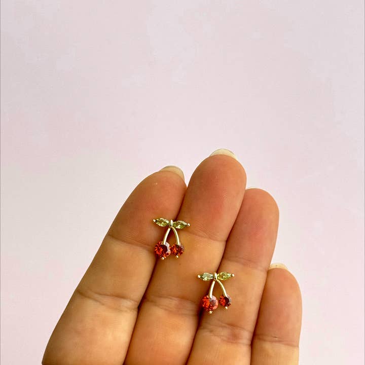 Golden Hour Designs - Vente Clous d'oreille - Clous à clous en forme de cerise : hypoallergéniques, fruités, mignons, féminins