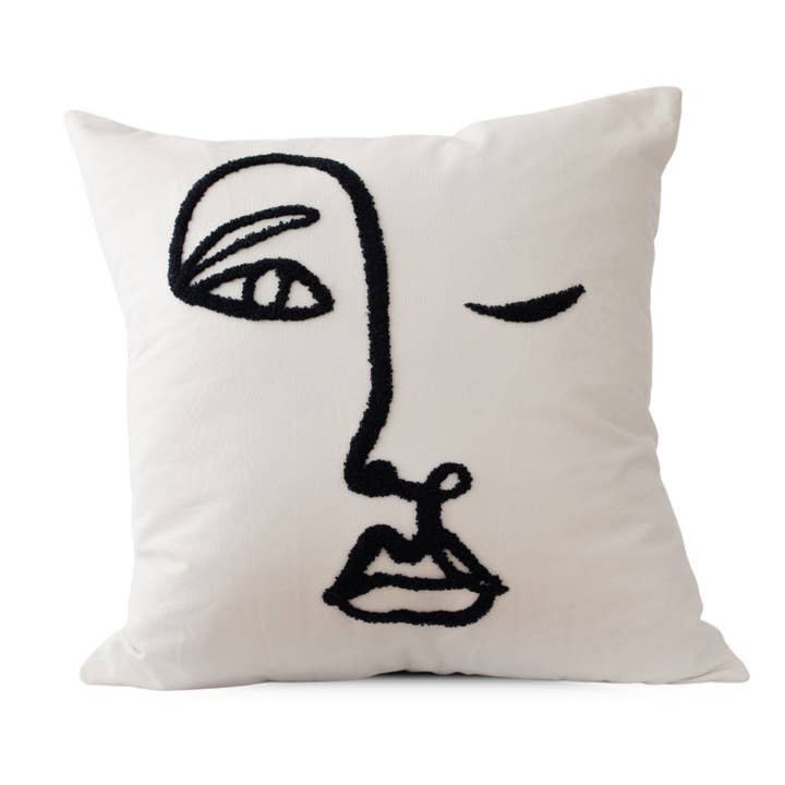 Housse de coussin brodée pour femmes — Décoration féministe, fabriquée à la main pour la vente par Tajik Home LLC