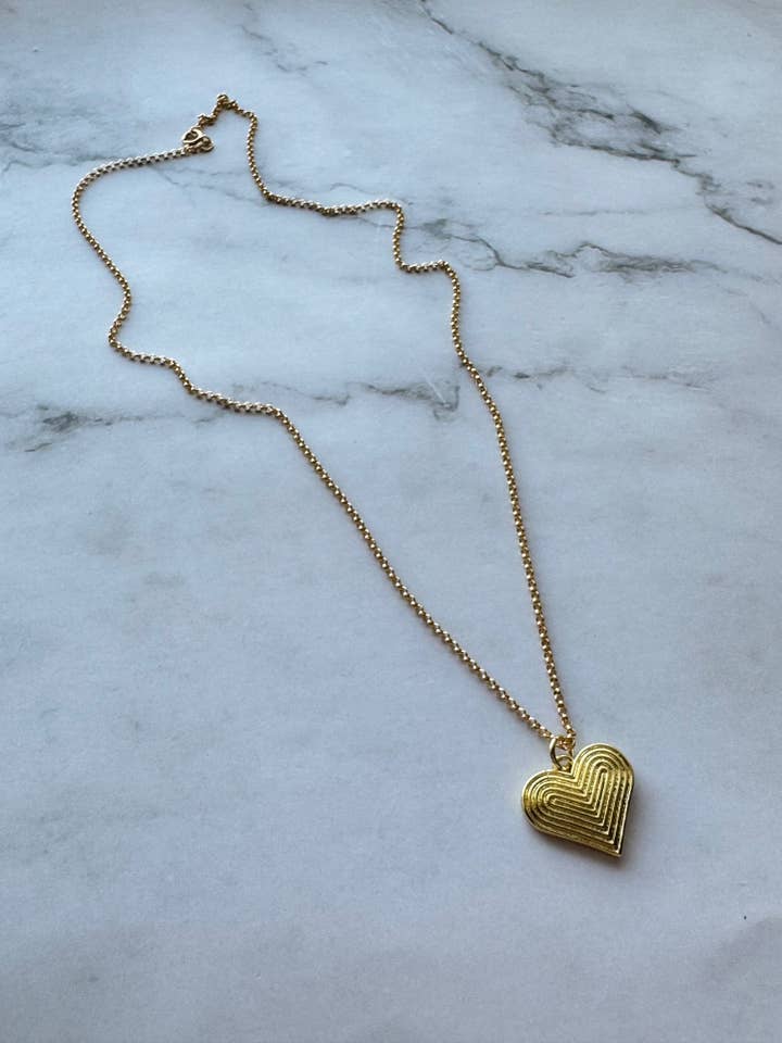 Collana con pendente a forma di cuore disco per la vendita all'ingrosso da parte di Jessica Matrasko Jewelry