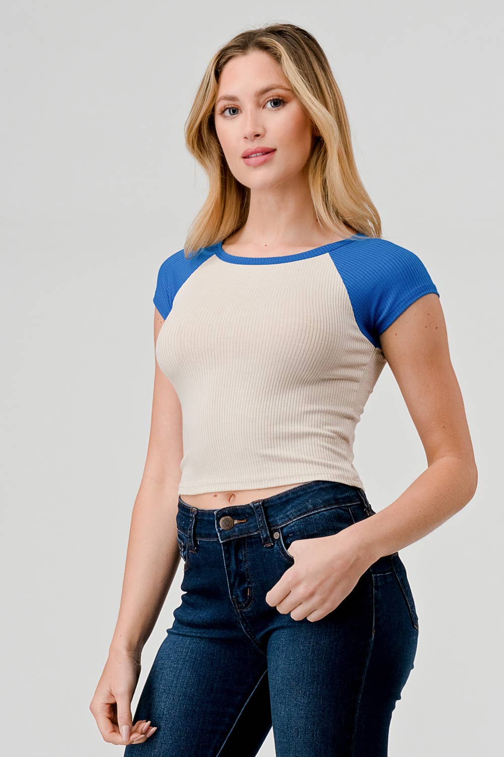 Hashttag - Wholesale T-shirt (Zonder tekening) - Dames - T-SHIRT MET KORTE PASVORM EN RAGLAN-BASEBALL2