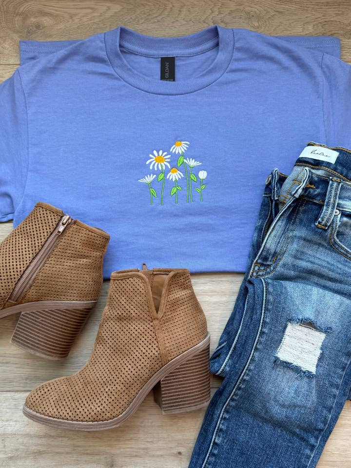 Soyer Designs & Co - Wholesale T-Shirt - Women's - Embroidered Daisy flower tee