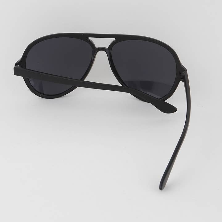 Mix Color Tinted Round Aviator Sunglasses for wholesale on Faire