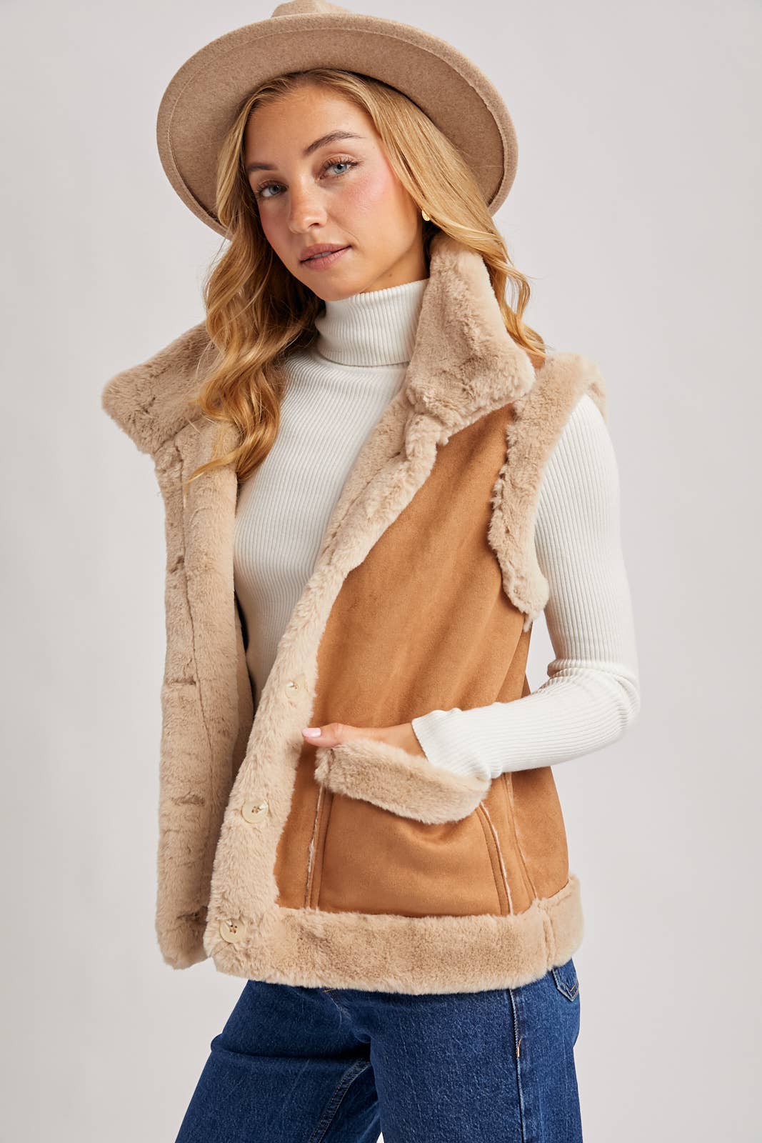 Bluivy - Wholesale Outerwear Vest - Women's - FAUX SUEDE WITH FAUX SHEARLING LINING TRIM VEST17