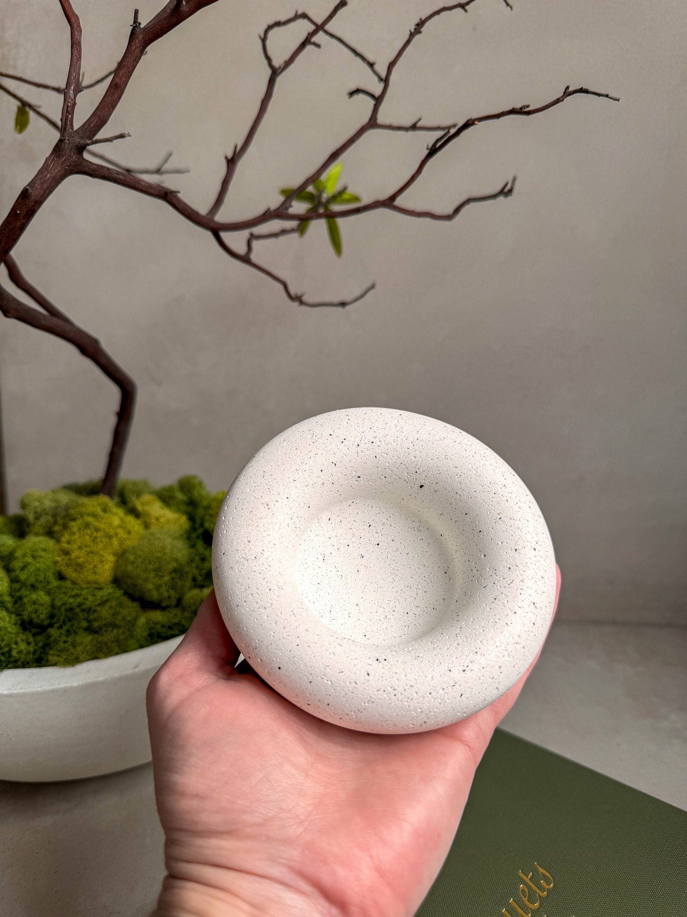 Minimal Loot Design – wholesale Smyckesfat – Betongskål med bubbelmönster, molnformad bricka, bricka för småsaker och smyckesvisning4