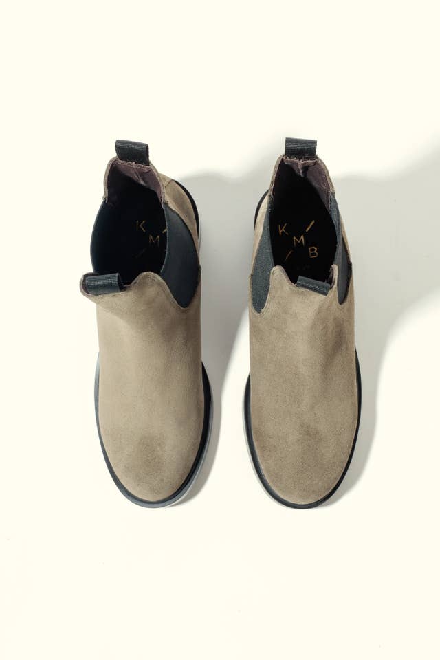 KMB Shoes - Wholesale Booties - Women's - INMA NUTRIA TAUPE – Ankle Boots with Elastic Inserts and Block Heel1