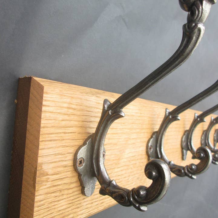 Antiek ijzer Sedgewick 10 haak kapstok 108cm voor wholesale door IronmongeryWorld