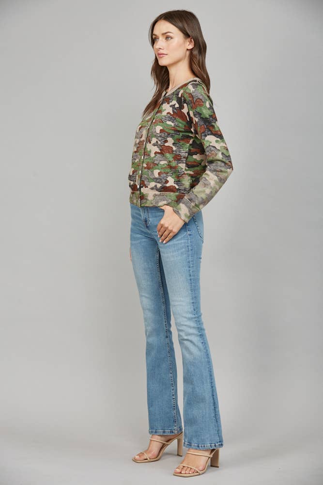 FATE – Großhandel Strickjacke – Damen – CAMO-PRINT-FRONT-KNOPFVERSCHLUSS-CARDIGAN FW155567