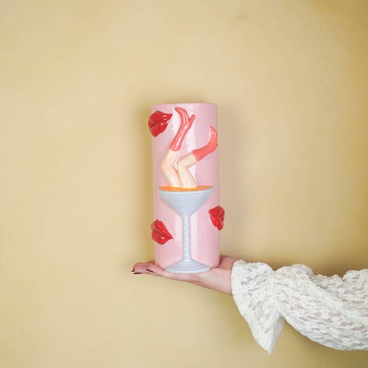 Housevitamin bv - Wholesale Vase - Flower Vase- Pornstar Martini Vase- Ceramic- Pink/ Red- 14x12,5x28 cm5