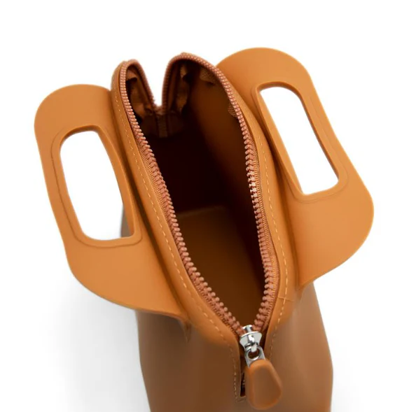 ibiG Bags & Accessories - Vente Pochette – femme - Sac ibiG Supreme (XL). Nettoyage facile. Résistant aux taches.10