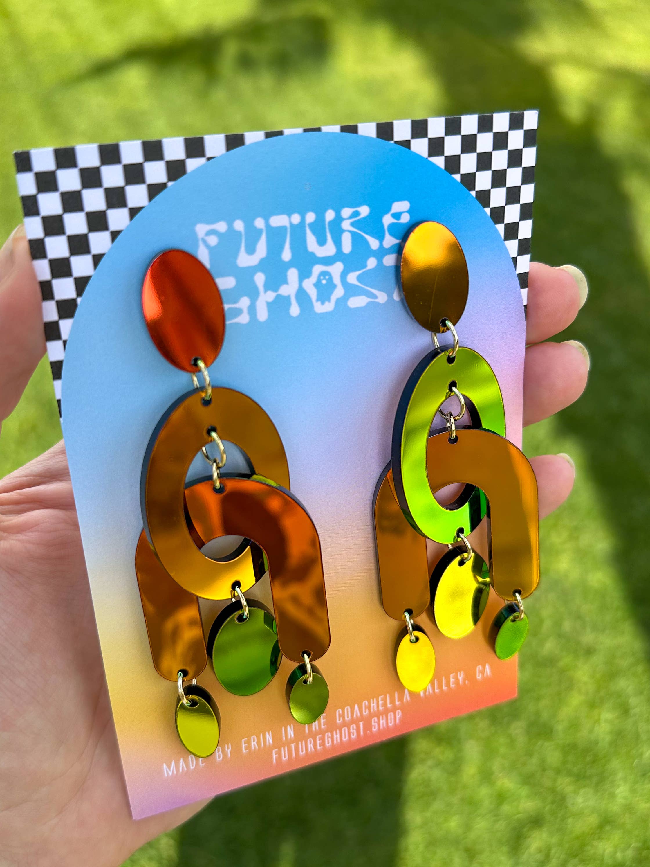 Future Ghost - Vendita all'ingrosso Orecchini pendenti - Orecchini chandelier tridimensionali Cleo4