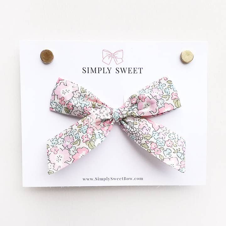 Estelle - Nœud Papillon Noué à la Main pour la vente par Simply Sweet Bow