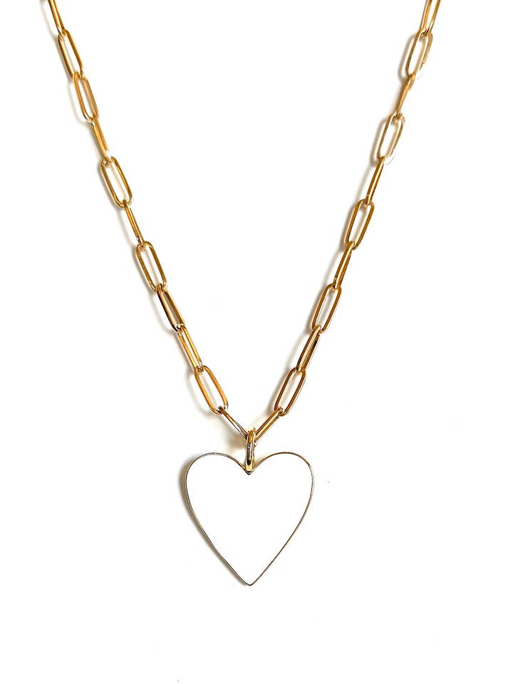 Collana con Maglie Aperte e Cuore in Smalto per la vendita all'ingrosso da parte di Jennifer Tuton Jewelry