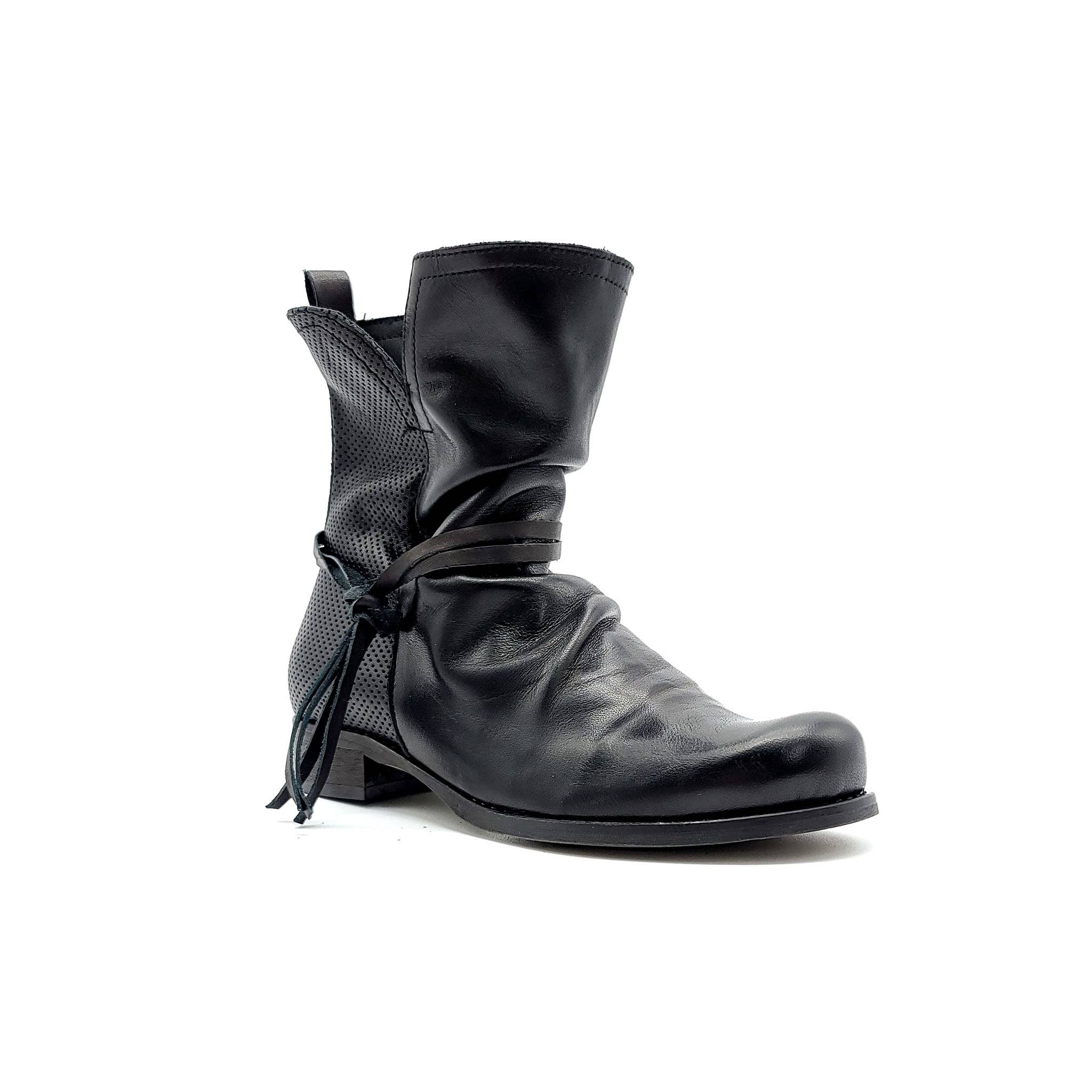 Eccellenza Donna – Botas - Mulher por atacado – Botins Venezia em couro preto1