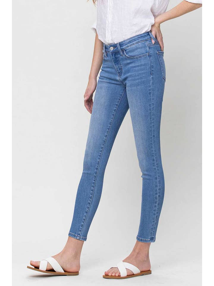 LIGHT WASH MID RISE ANKLE SKINNY JEANS V2423L for wholesale on Faire