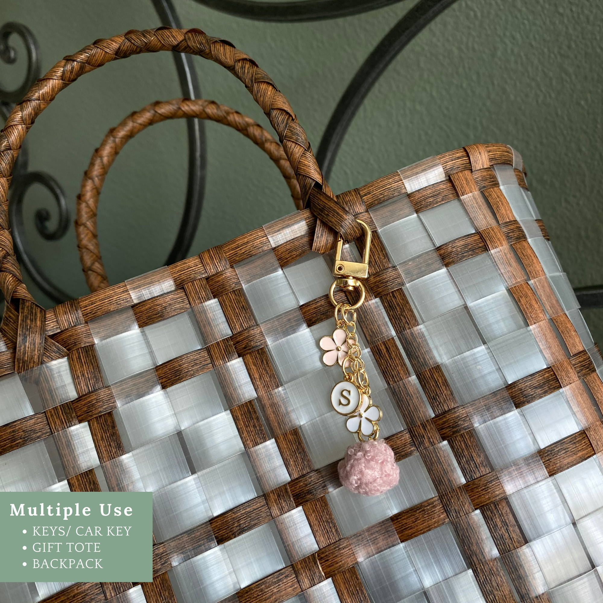 DrifWoo – Großhandel Schlüsselanhänger – Damen – Süßes, florales Initialmotiv, Schlüsselanhänger für AirPods, Zubehör für Mädchen8