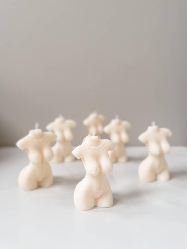 Kvinnlig bystljus för wholesale av Maven Creations