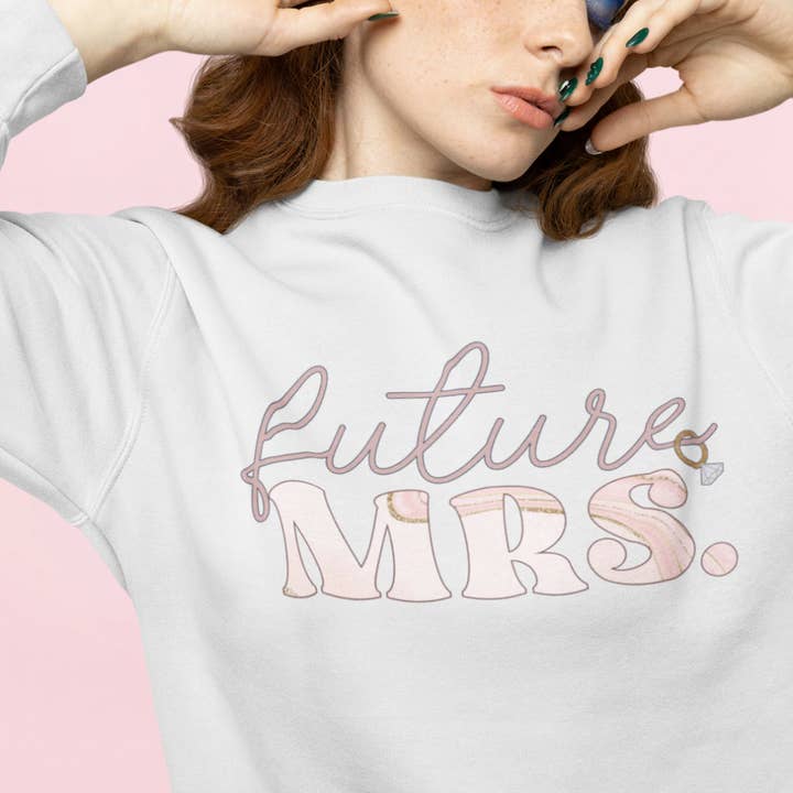 Fremtidig fru Blush & Hvid Crewneck - Bride Apparel, Beskæftiget for engroshandel hos Never Knew I Needed