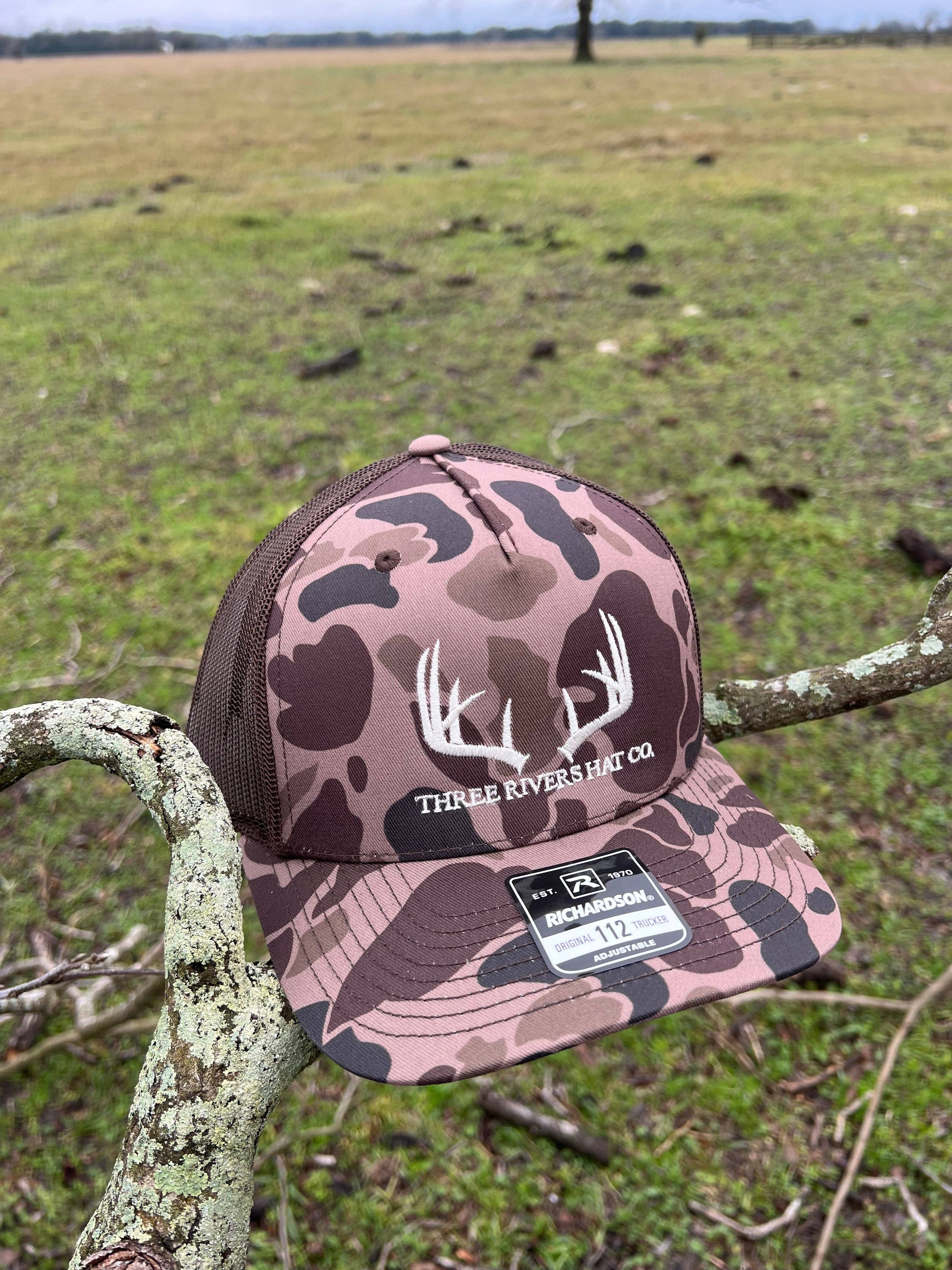 Three Rivers Hat Co. – Großhandel Trucker-Cap – Unisex – Klassisches Whitetail-Geweih - Trucker Snapback Cap - Richardson 1121