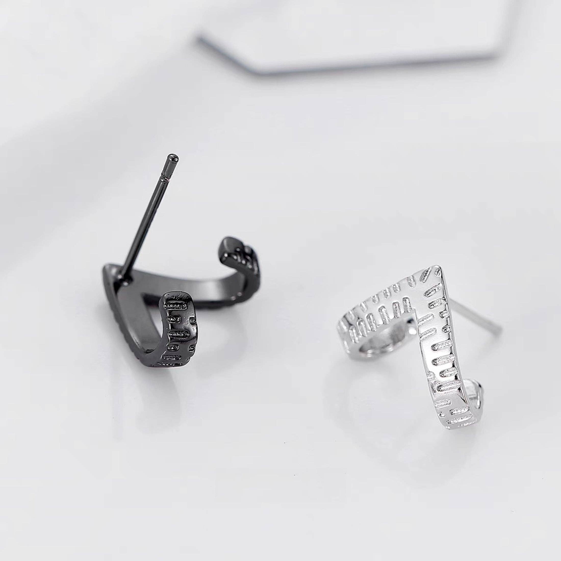 LanLivia - Wholesale Stud/Post Earrings - Unique design V shape ear studs-black n silver4