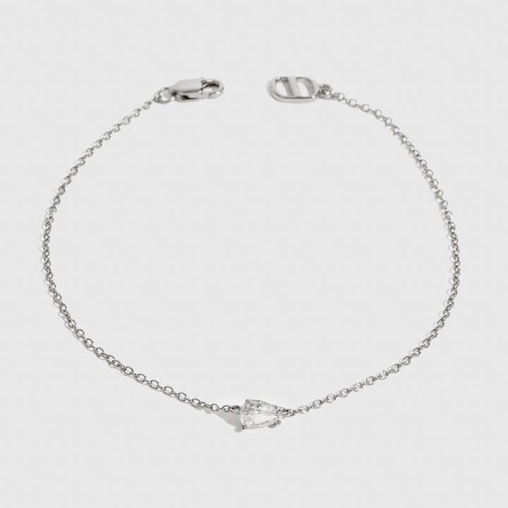 Bracelet Solitaire Mini Goutte d'Eau pour la vente par DRAE COLLECTION