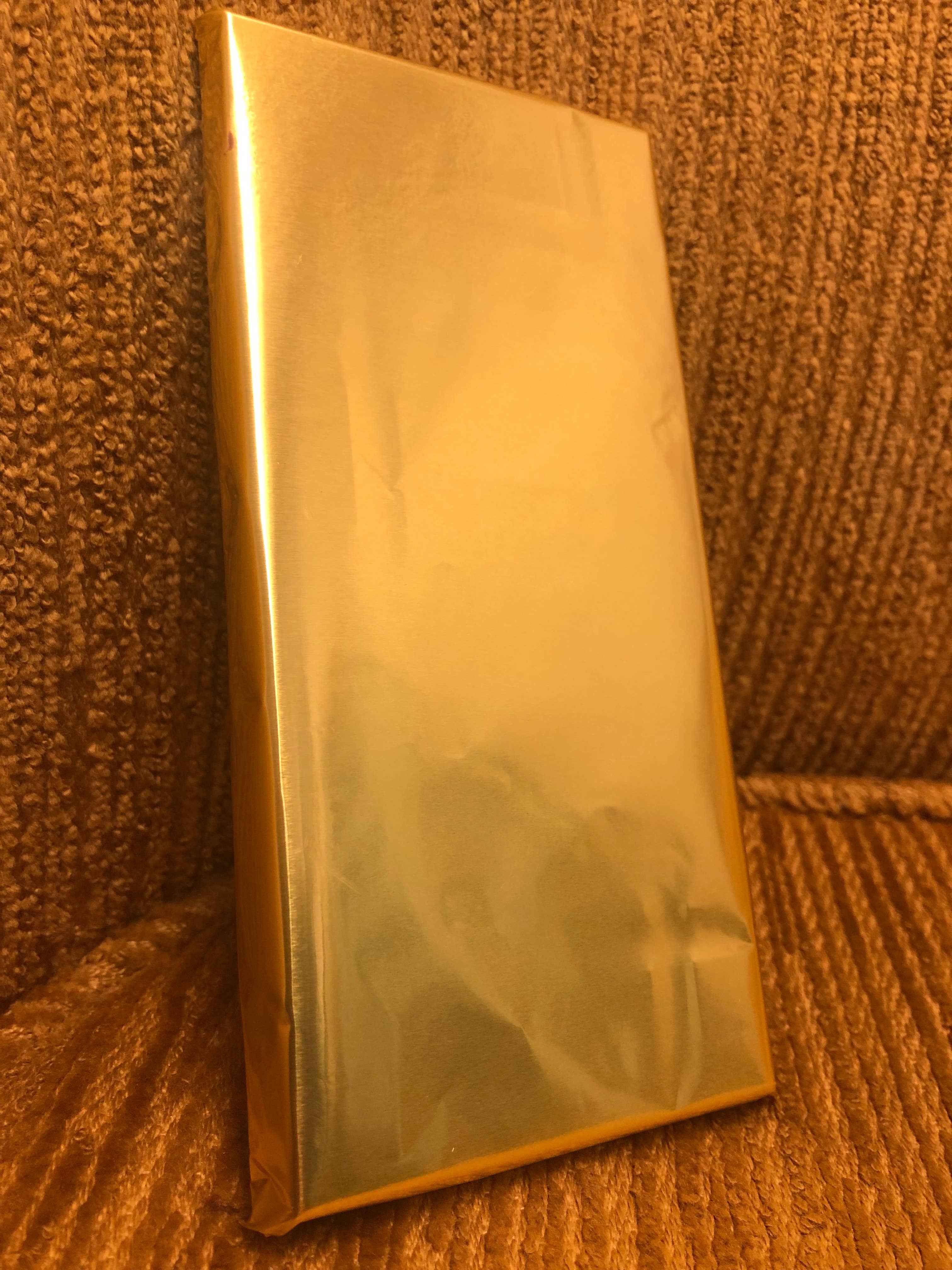 Farmhouse Chocolates - Wholesale Chocolate Bar - 71% Organic Chocolate Bar w/ Fennel Pollen & Strawberries7