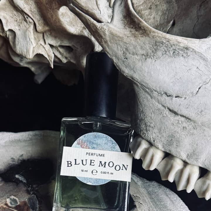 Luna Azzurra per la vendita all'ingrosso da parte di Godseye Oils