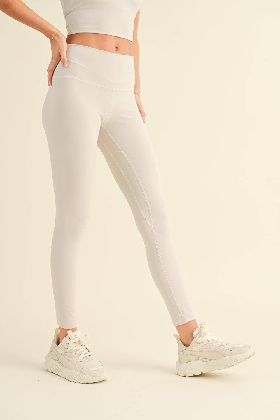 Gris clair Leggings taille haute performance gris clair ajustés en vente sur Faire3