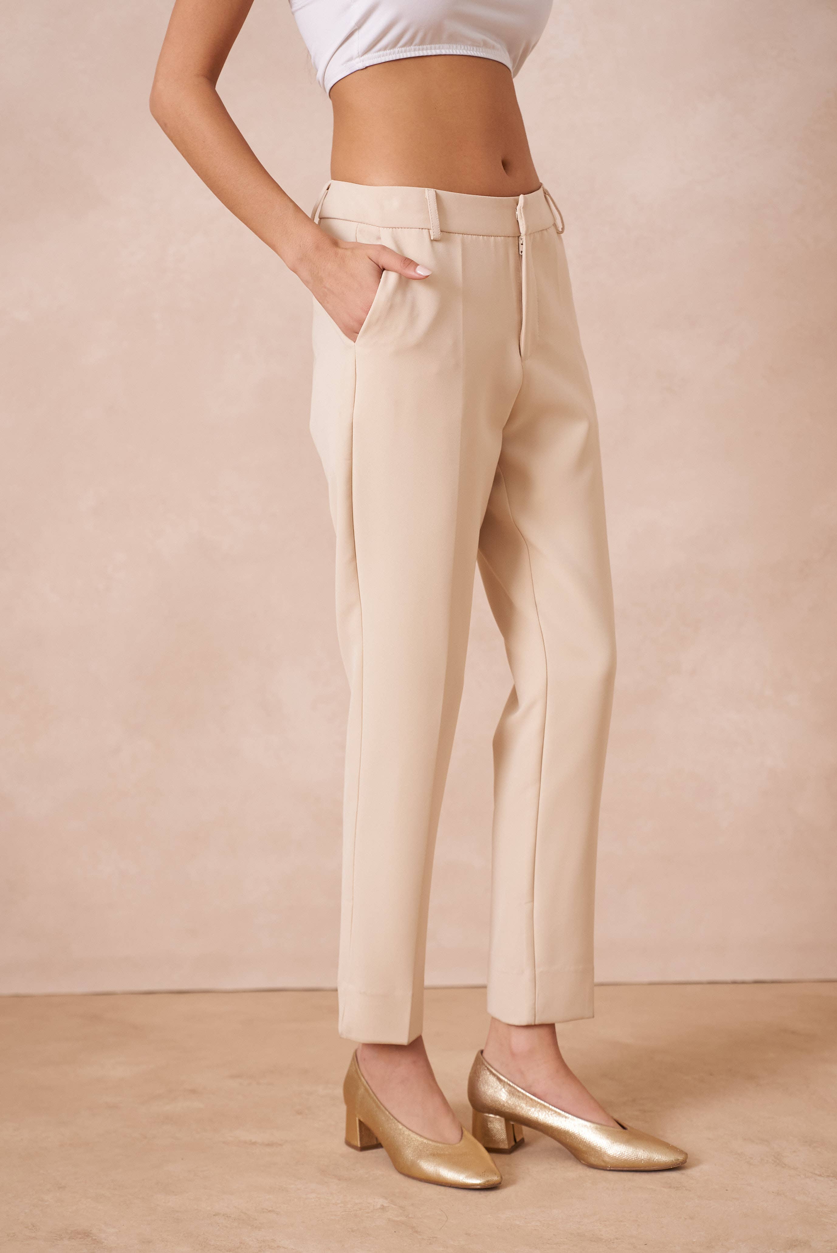 Attentif Paris – wholesale Pants – Women's – [Timeless] High-waisted cigarette pants77