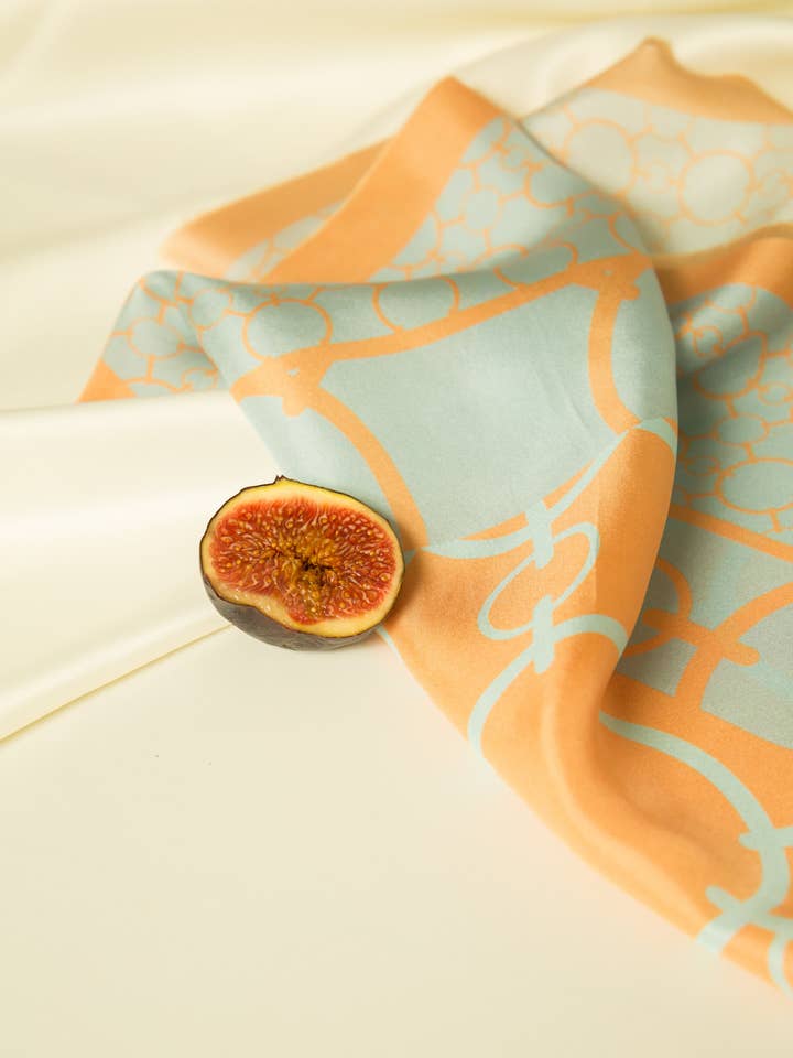 Bufanda cuadrada Celeste Chainmail para venta al por mayor de Sicels