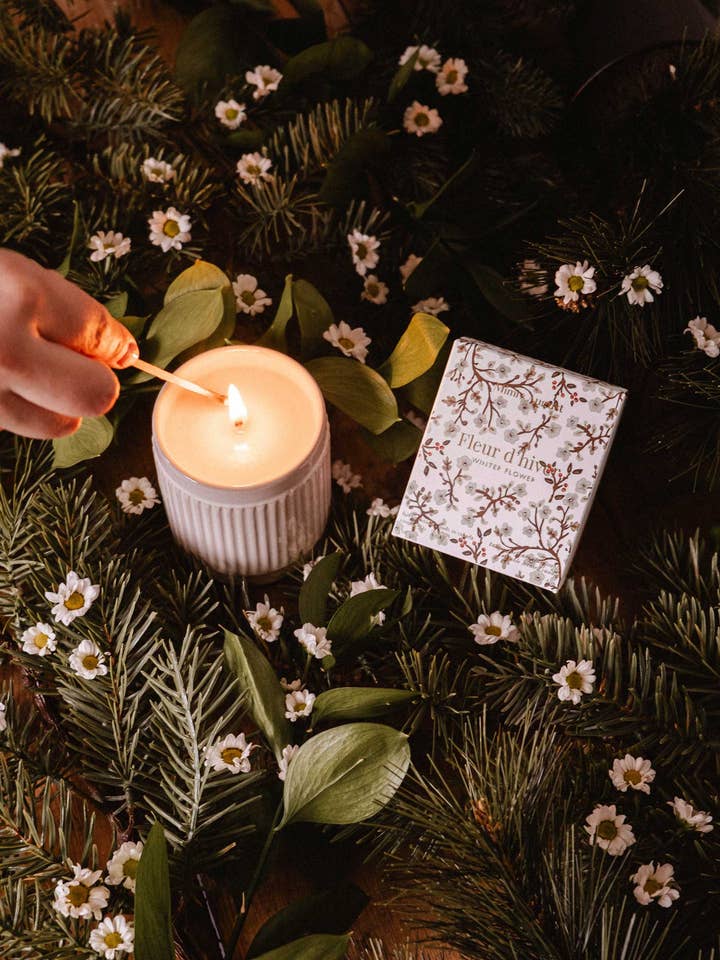 Winter Flower - Christmas Candle for wholesale by Mimi & August