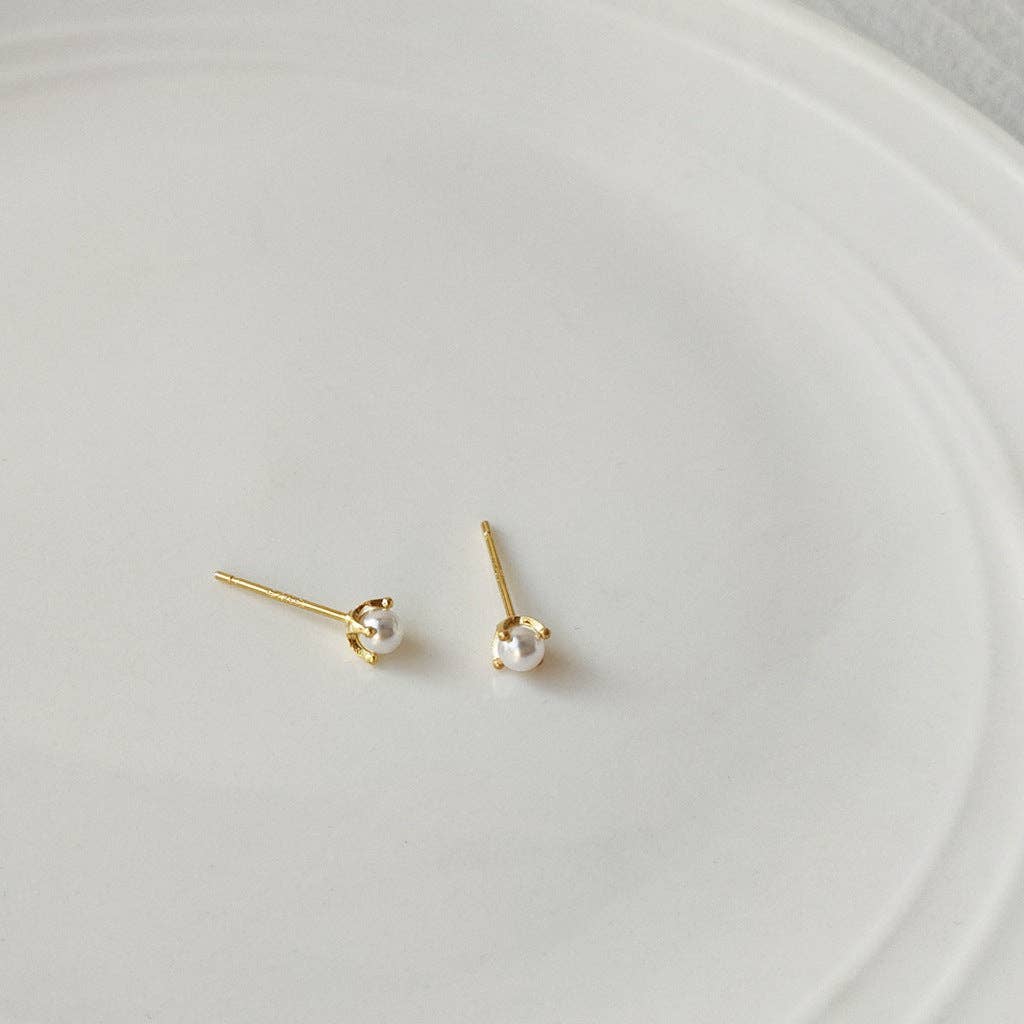 Revelari - Wholesale Stud/Post Earrings - Minimalist Gold Bar Pearl Stud Earrings2