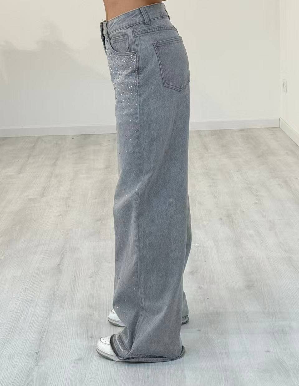 AMELÉ – Engroshandel Jeans - Dame – Brede jeans med lyse detaljer1