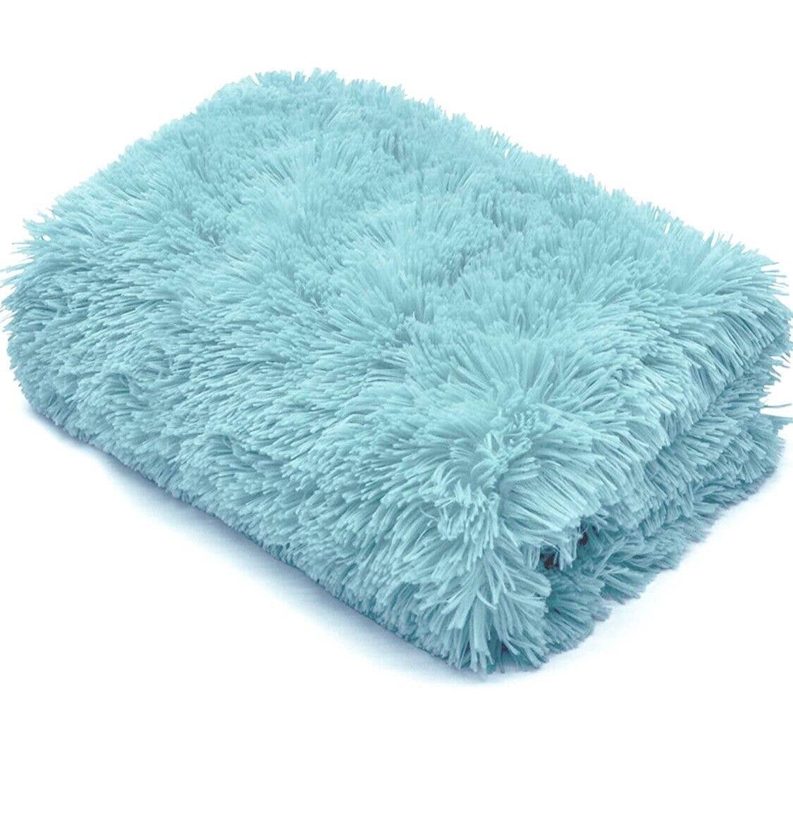 Pretty Little Bed – wholesale Throw blanket – HUG & SNUG THROW LUXURY BLANKET12