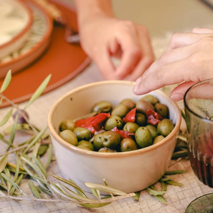 Artisanal Handmade Stoneware Bowl – Lucía (13.5 cm) and other Purchase Wholesale cafe para hosteleria. Free Returns & Net 60 Terms on Faire trending on Faire.