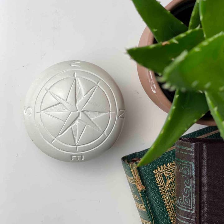 Global Crafts – Engroshandel Bordpynt – Kompas Fedtsten Skulptur, Natursten
