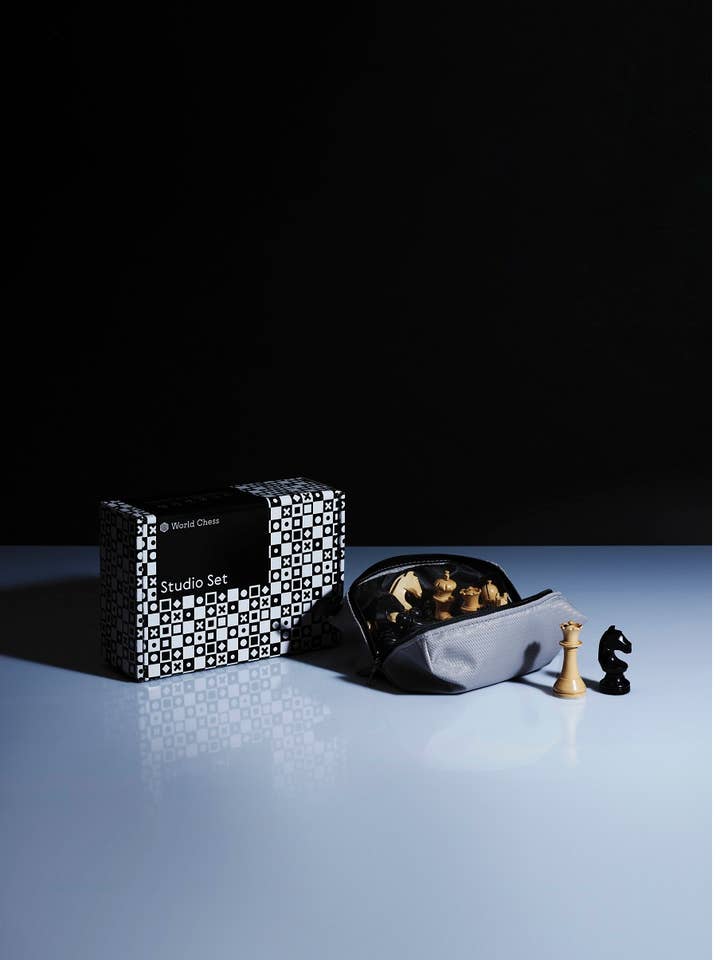 Peças oficiais do World Chess Club por atacado de World Chess