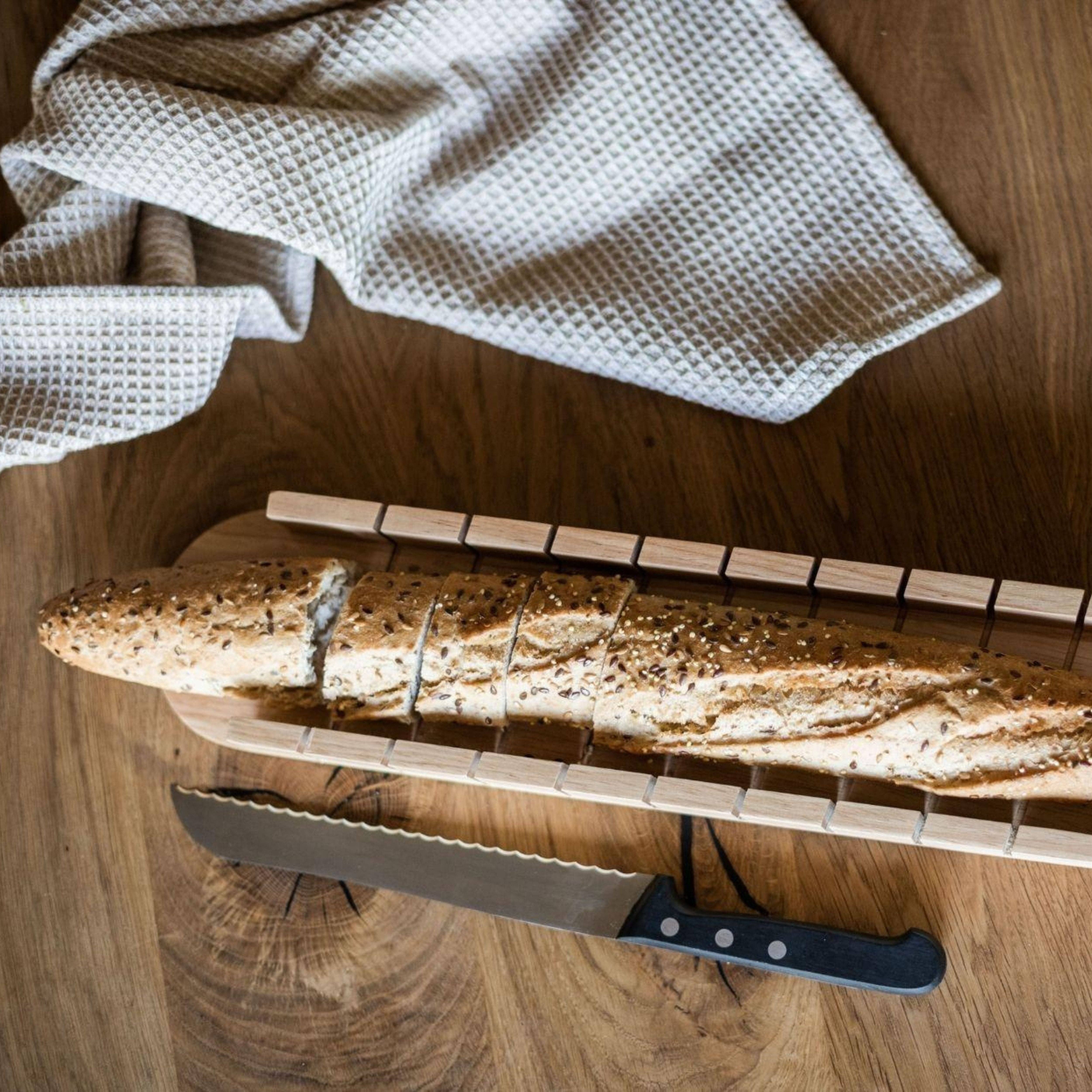 Andrea House - Wholesale Snijplank - Houten snijplank voor baguettes0