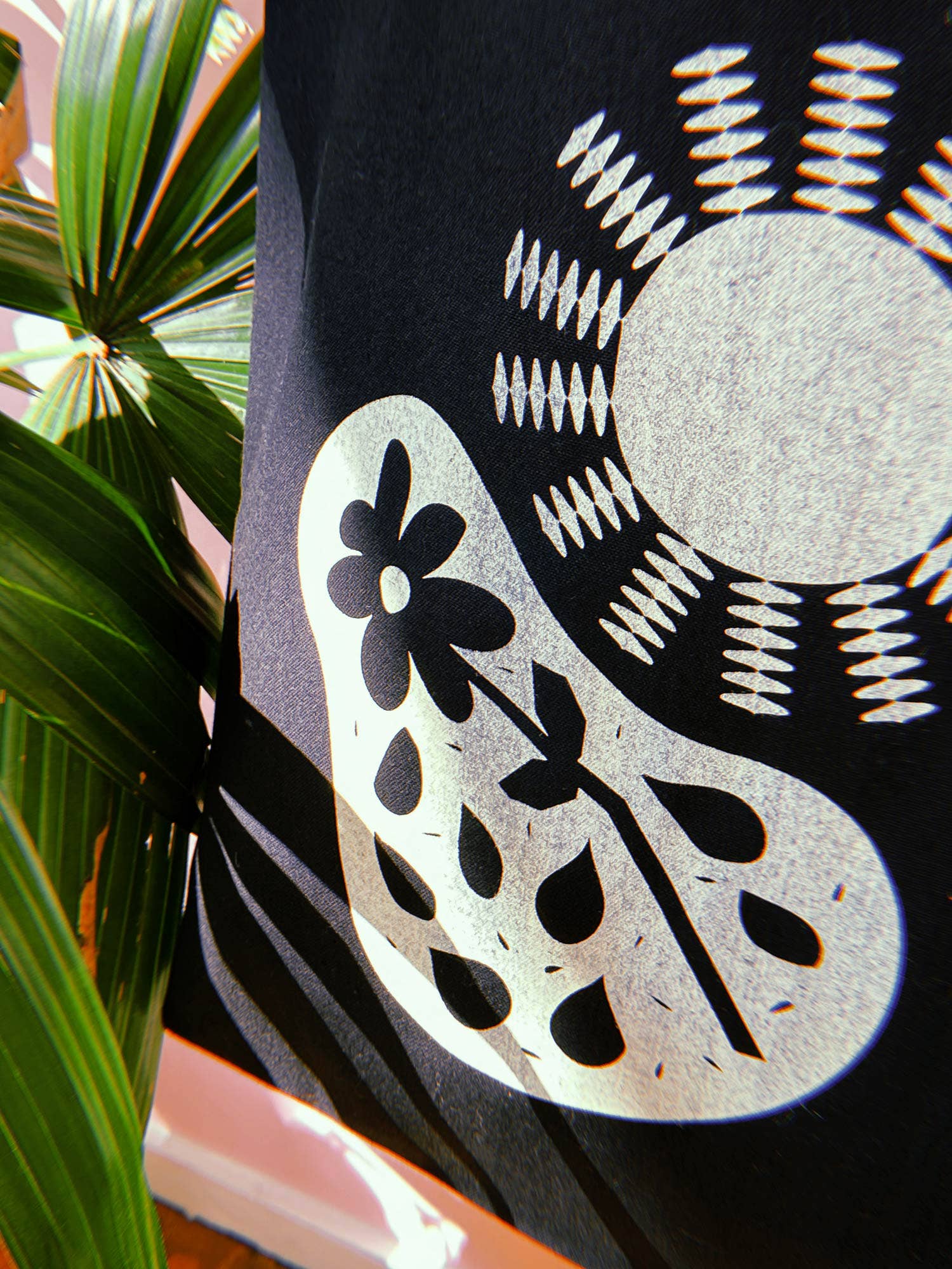 Gucha Gucha - Wholesale Tote Bag - Women's - Sleeping Flower - Black Tote Bag1