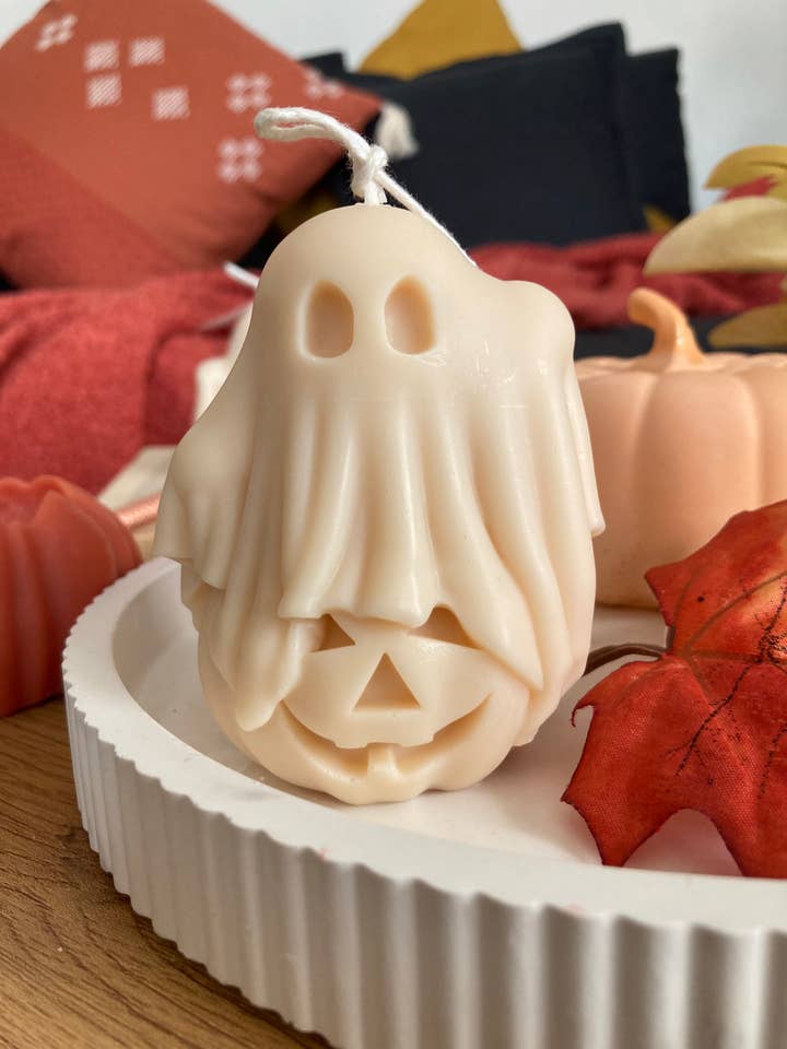Pumpkin Boo Candle for wholesale by Suri & Co.Ch