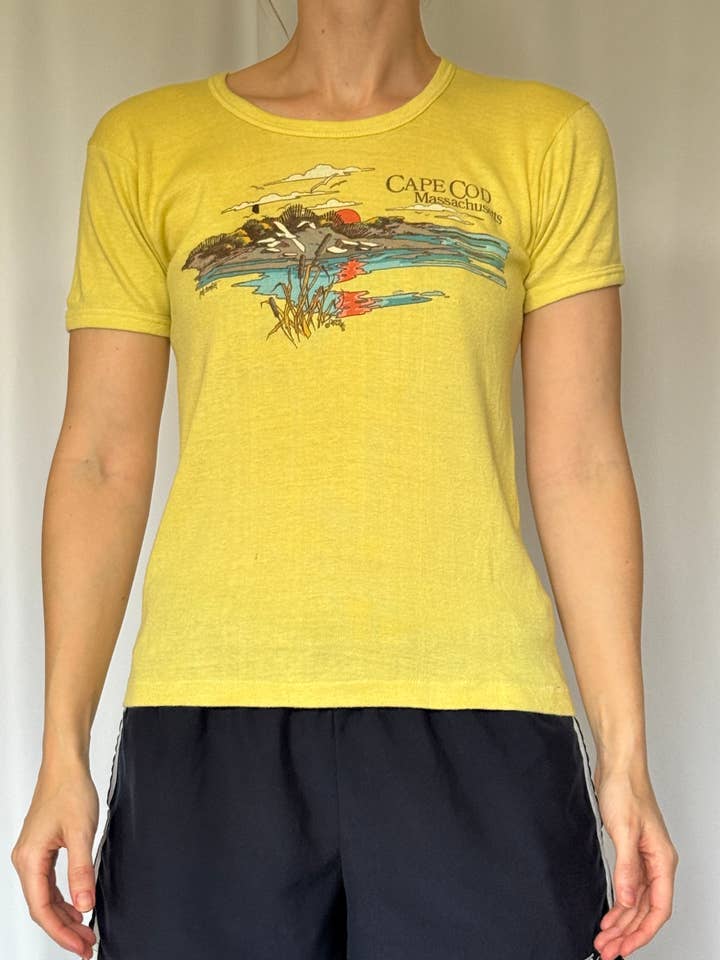 Camiseta Cape Cod| Anos 70 por atacado de Elizabeth bay