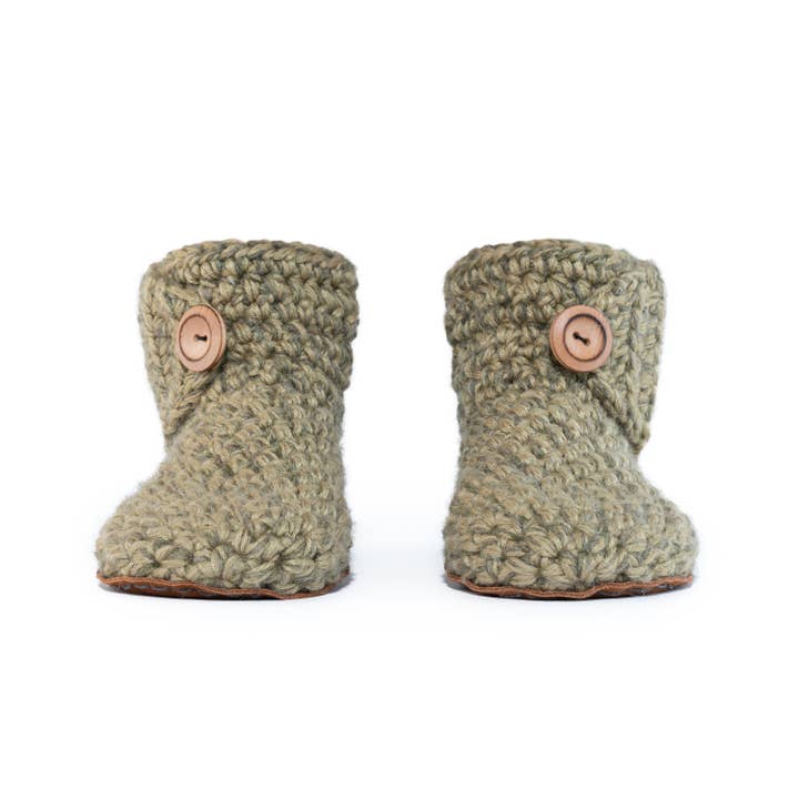 Kingdom of Wow - Wholesale Slippers - Unisex - Winter Moss Bamboo Wool Slipper Booties for Men & Women