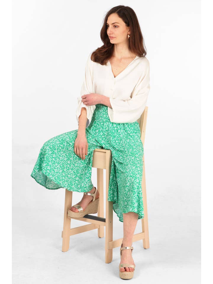Sarta - Wholesale Pants - Women's - Ditsy Floral Print Wide Leg Culottes in Green