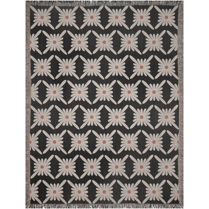 TaylorBassam - Wholesale Throw Blanket - Modern Black and White Daisy Woven Cotton Throw Blankets2