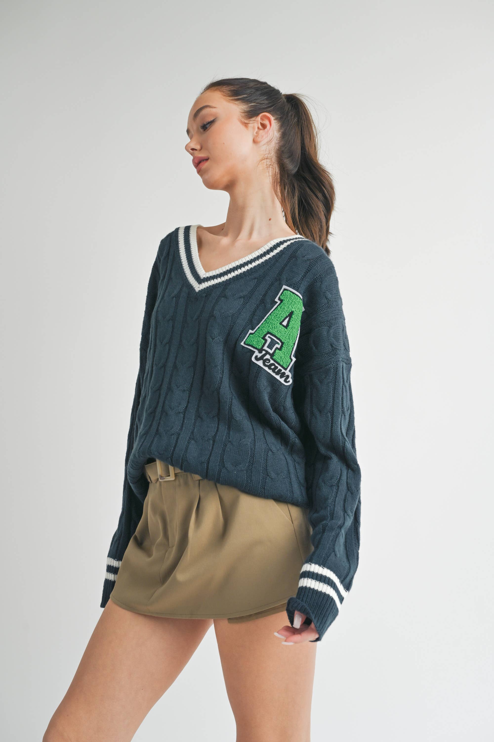 Klesis - Wholesale Knit Sweater - Women's - IT2990 VARSITY PATCH V NECK CABLE KNIT SWEATER3