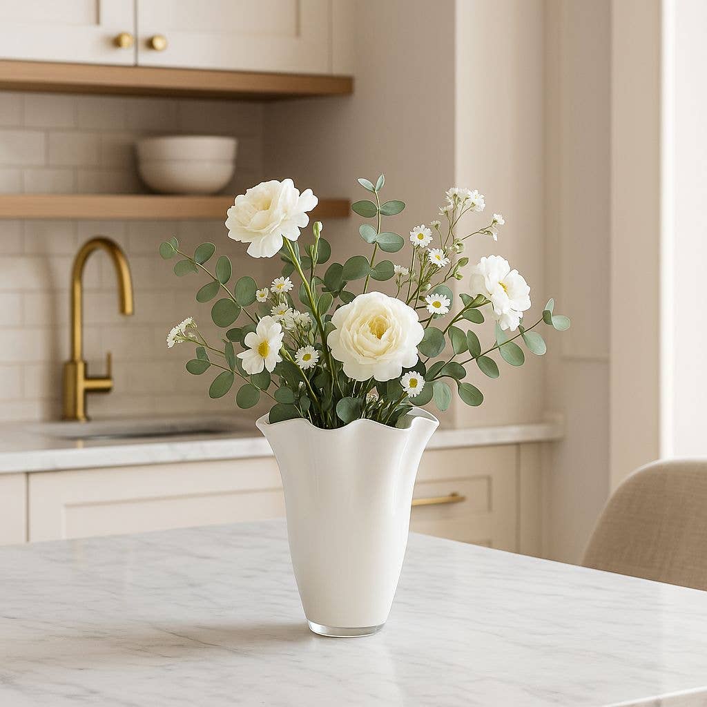 Signature Home Collection GmbH – Großhandel Vasen – Vase Glas gewellt weiß blickdicht Blumenvase Glasvase 2