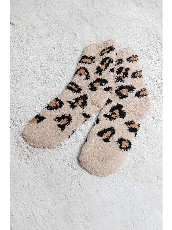 JOSSLYN by wall to wall - Wholesale Socks - Women's - WARM CORAL FLEECE PLUSH ANIMAL FUZZY SOCKS | 40S02045