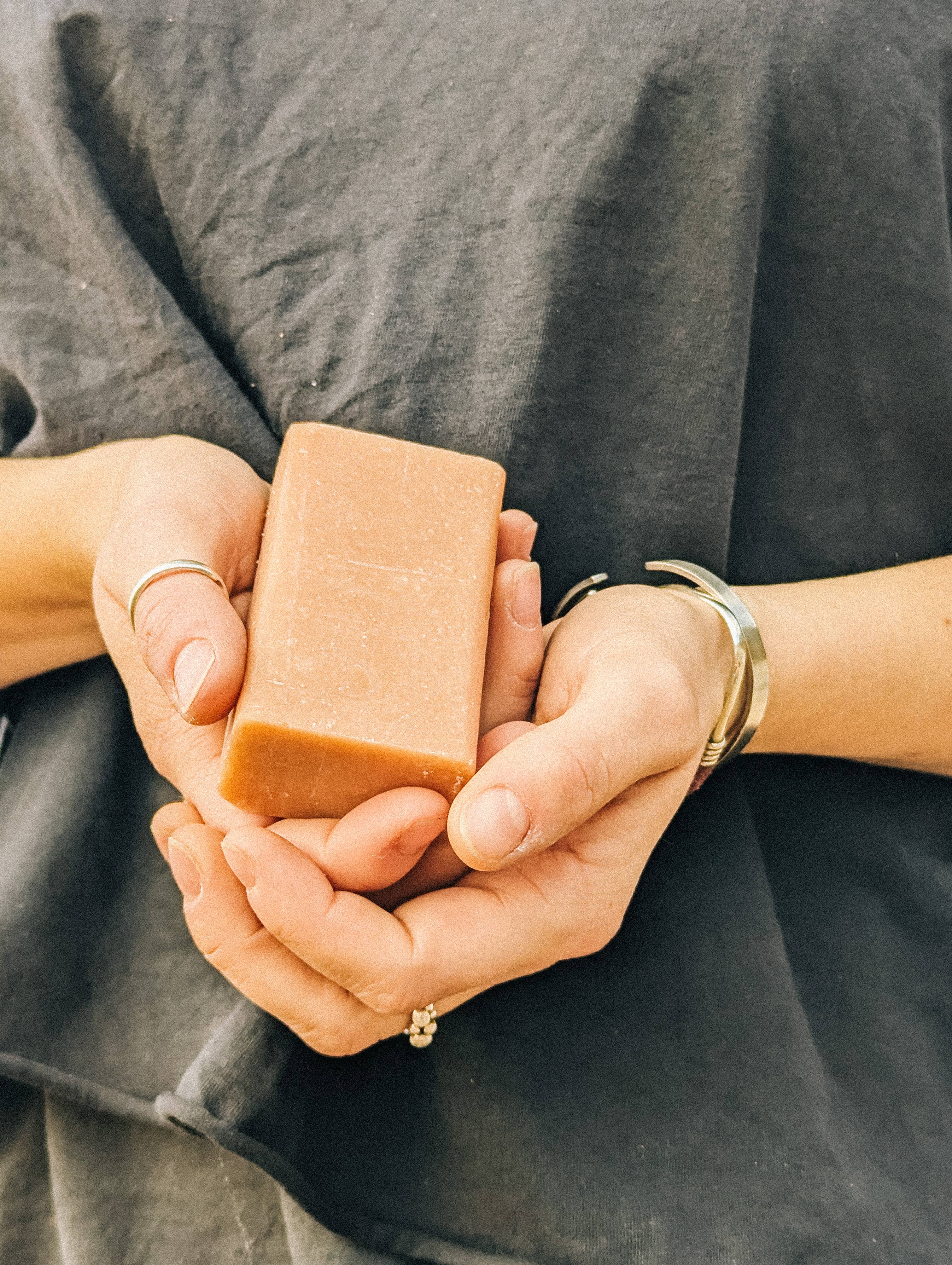 Wylder Naturals – wholesale Bar Soap – Peppermint & Pink Grapefruit with Mango Butter Natural Soap3