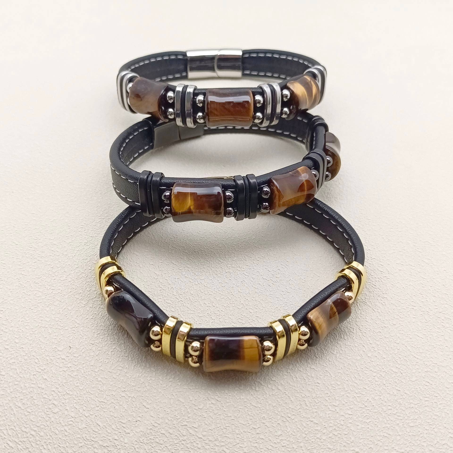 Mio Queena - Vendita all'ingrosso Bracciale a polsino - Bracciale da uomo in pelle con charme in pietra occhio di tigre - MJ/BC3