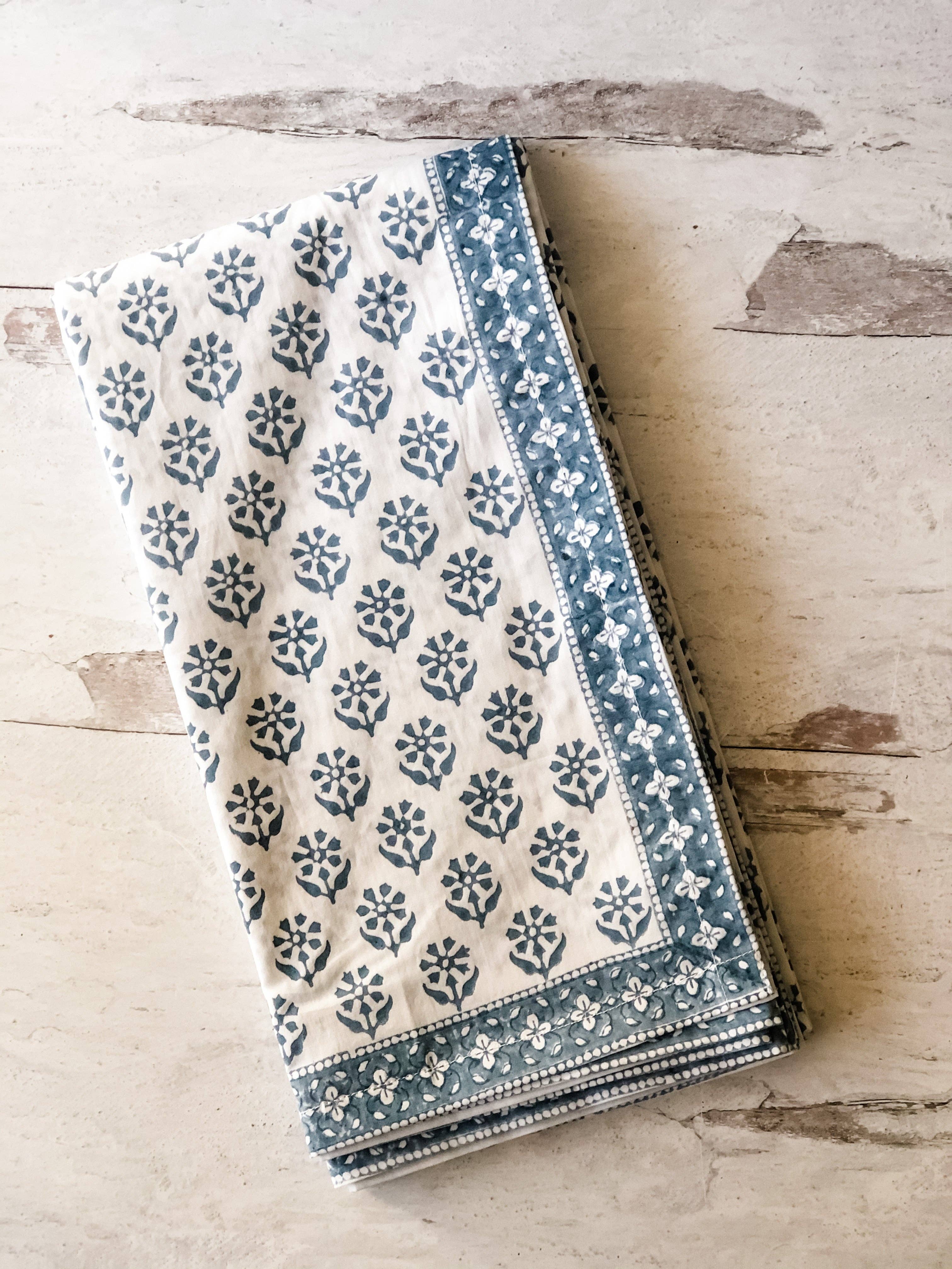 August Table - Vente Nappes - Nappe Sequoia bleu Stella2